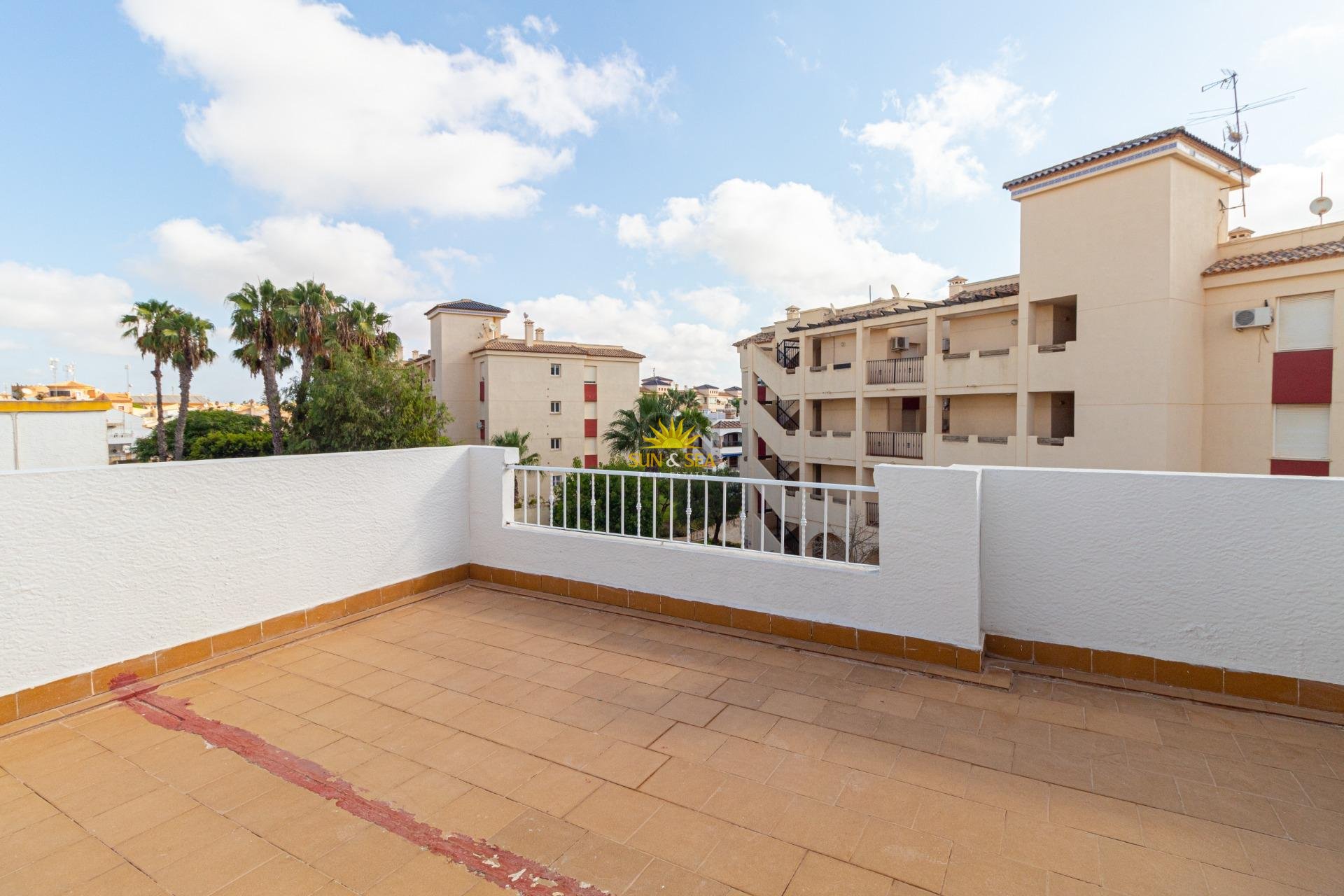 Wiederverkauf - Villa / Doppelhaushälfte - Orihuela Costa - La Florida
