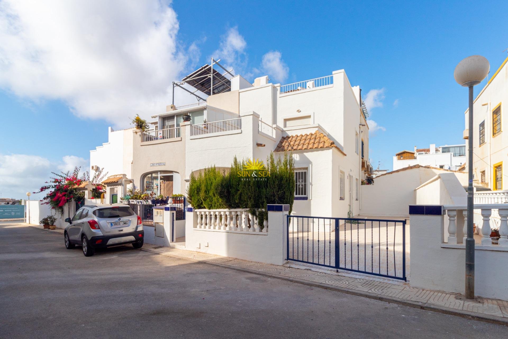 Wiederverkauf - Villa / Doppelhaushälfte - Orihuela Costa - La Florida