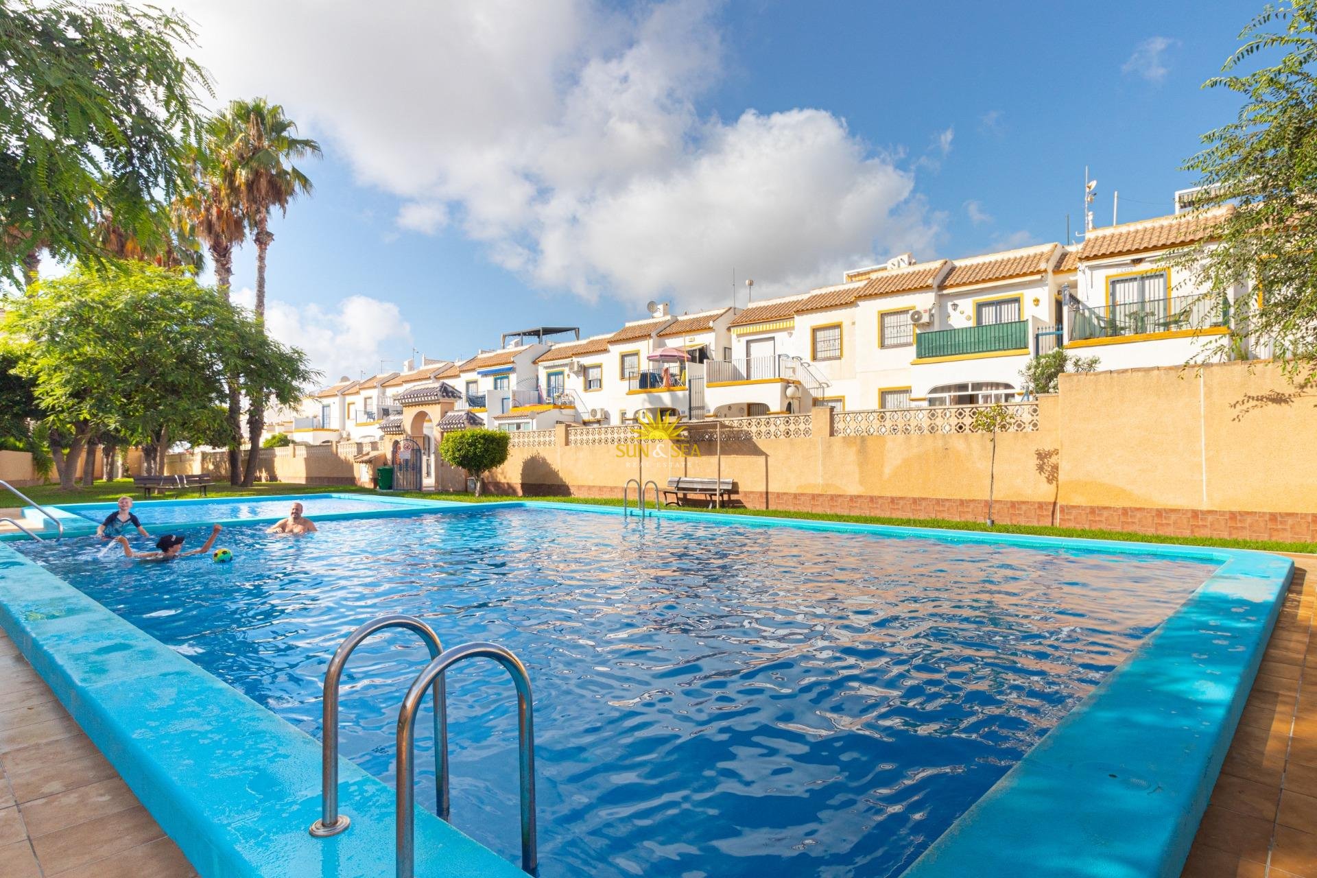 Wiederverkauf - Villa / Doppelhaushälfte - Orihuela Costa - La Florida