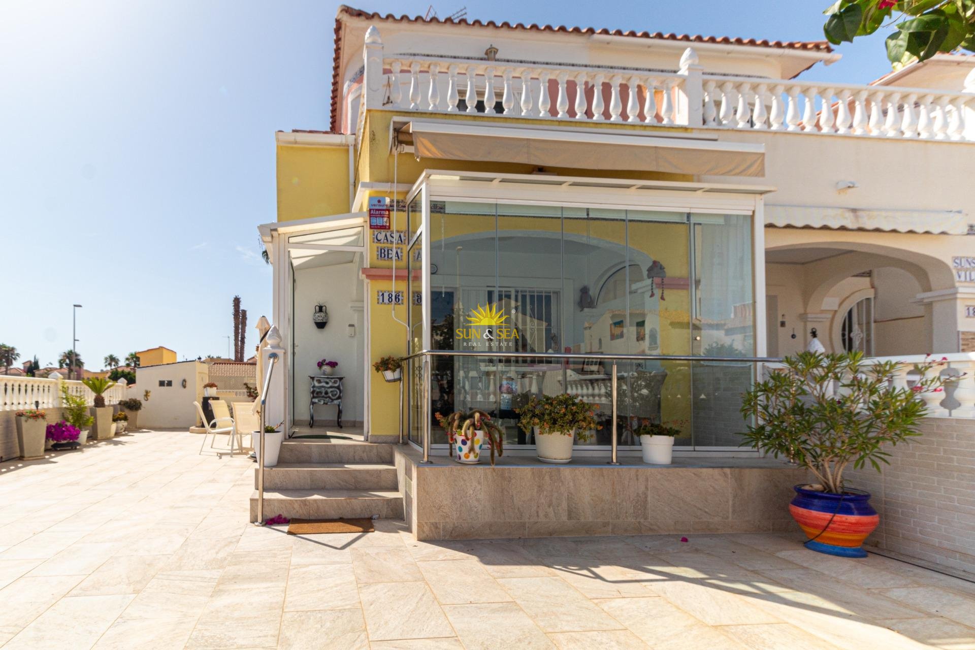 Wiederverkauf - Villa / Doppelhaushälfte - Orihuela Costa - La Regia