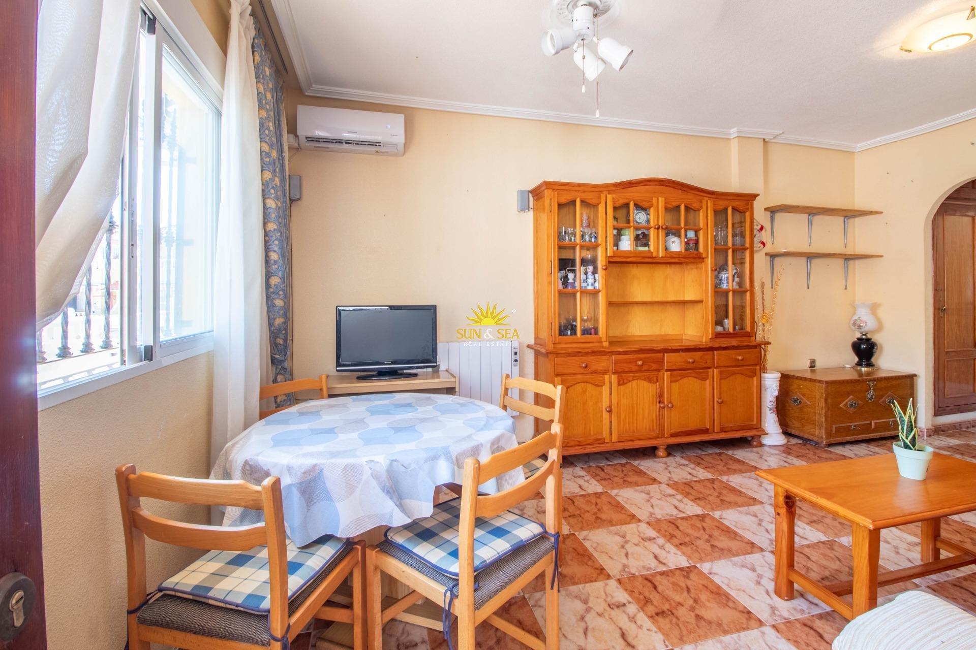 Wiederverkauf - Villa / Doppelhaushälfte - Orihuela Costa - La Zenia