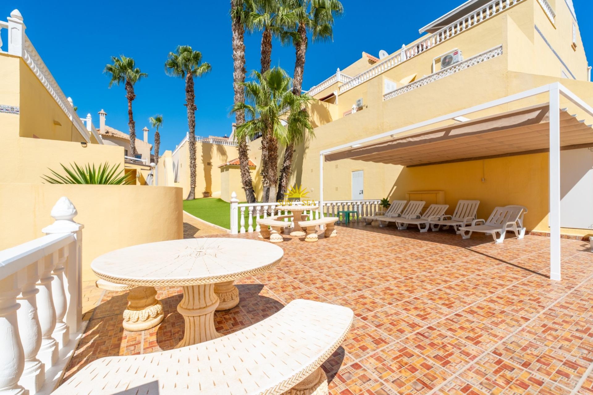 Wiederverkauf - Villa / Doppelhaushälfte - Orihuela Costa - Lomas de Campoamor-Las Ramblas