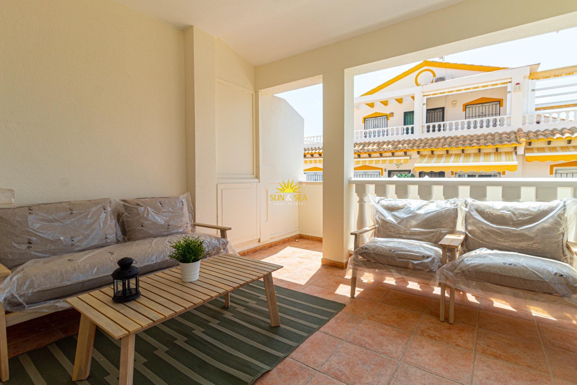 Wiederverkauf - Villa / Doppelhaushälfte - Torrevieja - Los altos