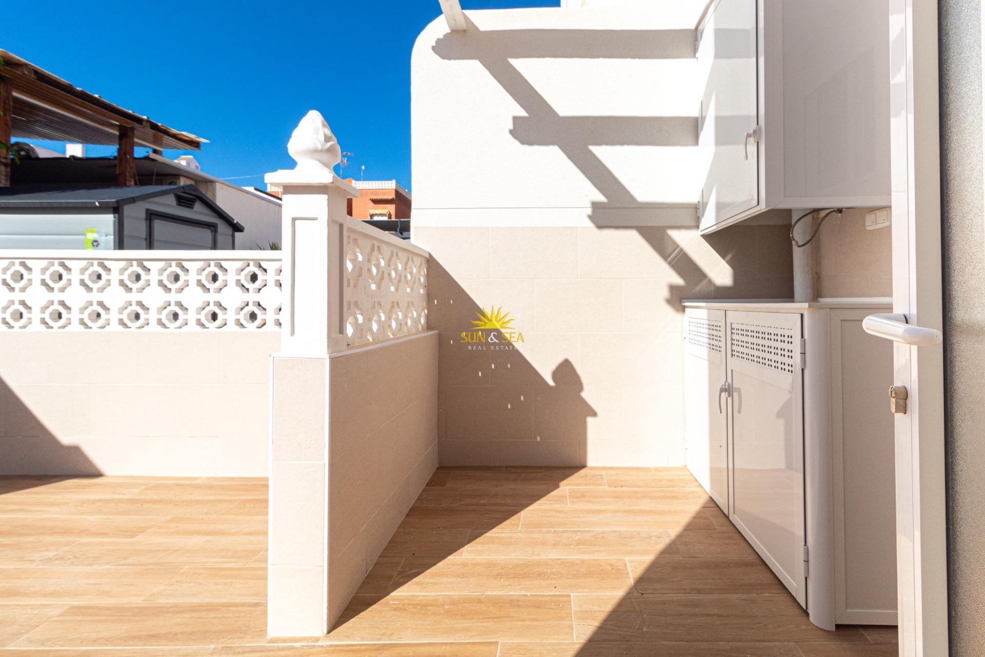 Wiederverkauf - Villa / Doppelhaushälfte - Torrevieja - Los Frutales
