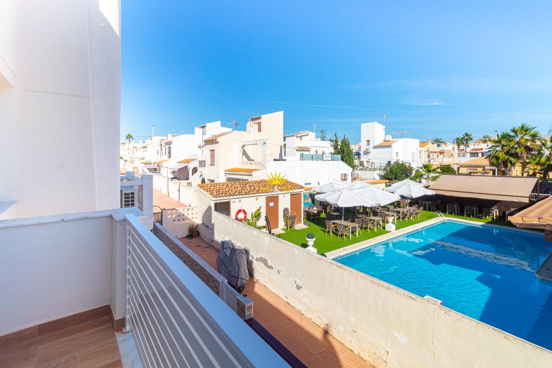 Wiederverkauf - Villa / Doppelhaushälfte - Torrevieja - Los Frutales