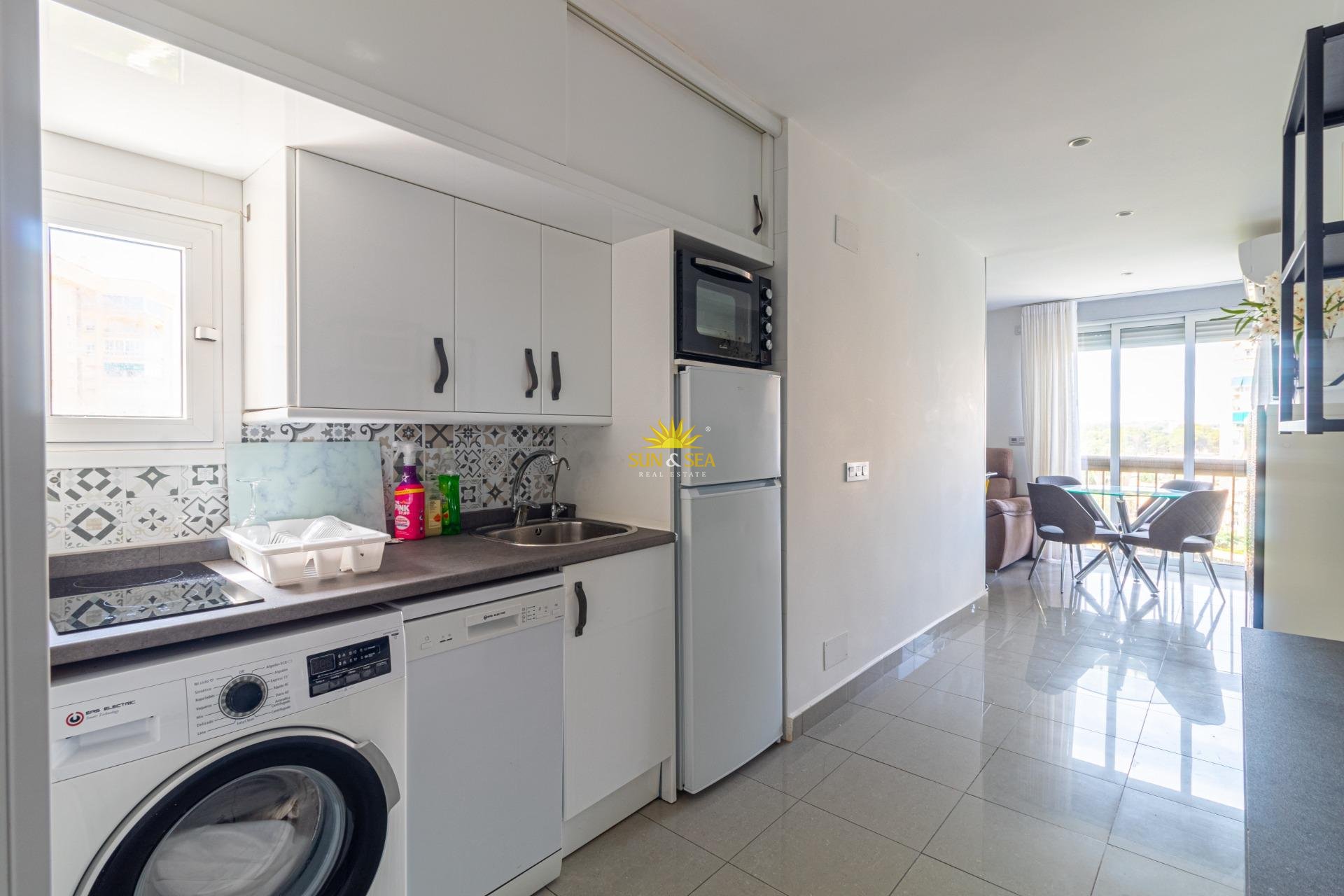 Wiederverkauf - Wohnung - Orihuela Costa - Campoamor