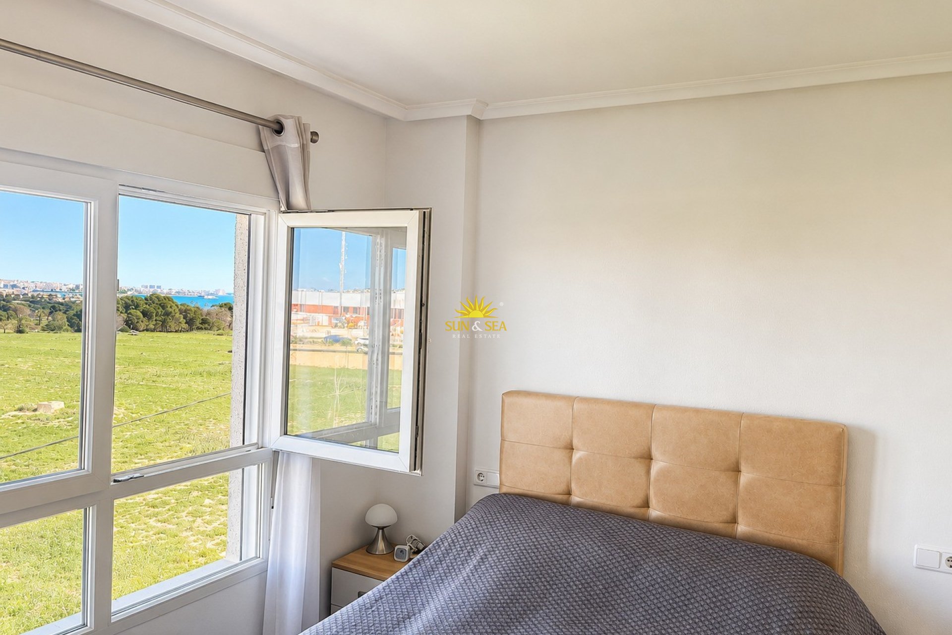 Wiederverkauf - Wohnung - Orihuela Costa - Punta Prima