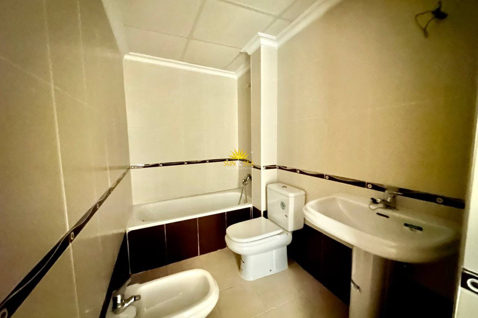 Wiederverkauf - Wohnung - Torrevieja - Centro