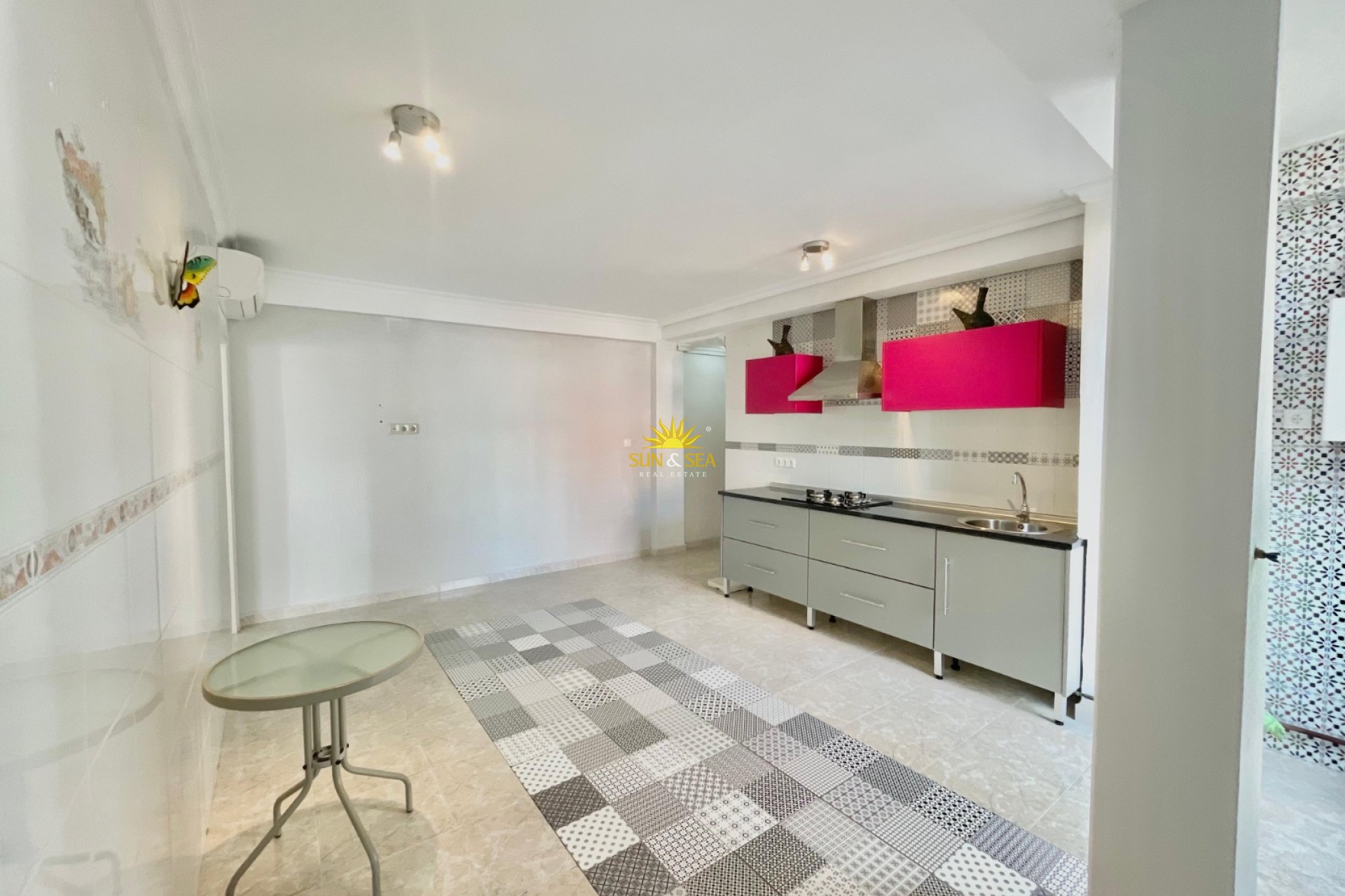 Wiederverkauf - Wohnung - Torrevieja - Centro