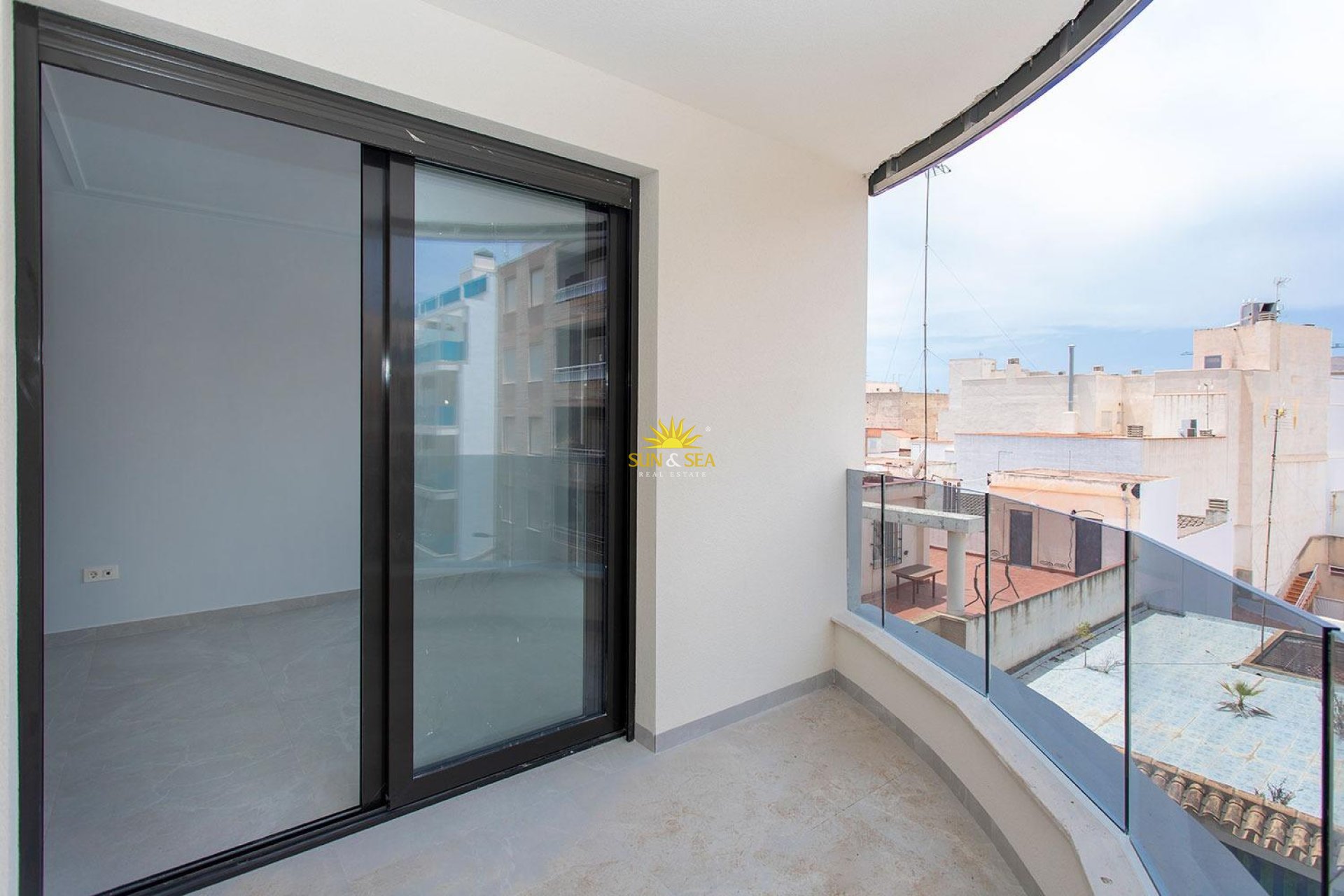 Wiederverkauf - Wohnung - Torrevieja - Paseo maritimo