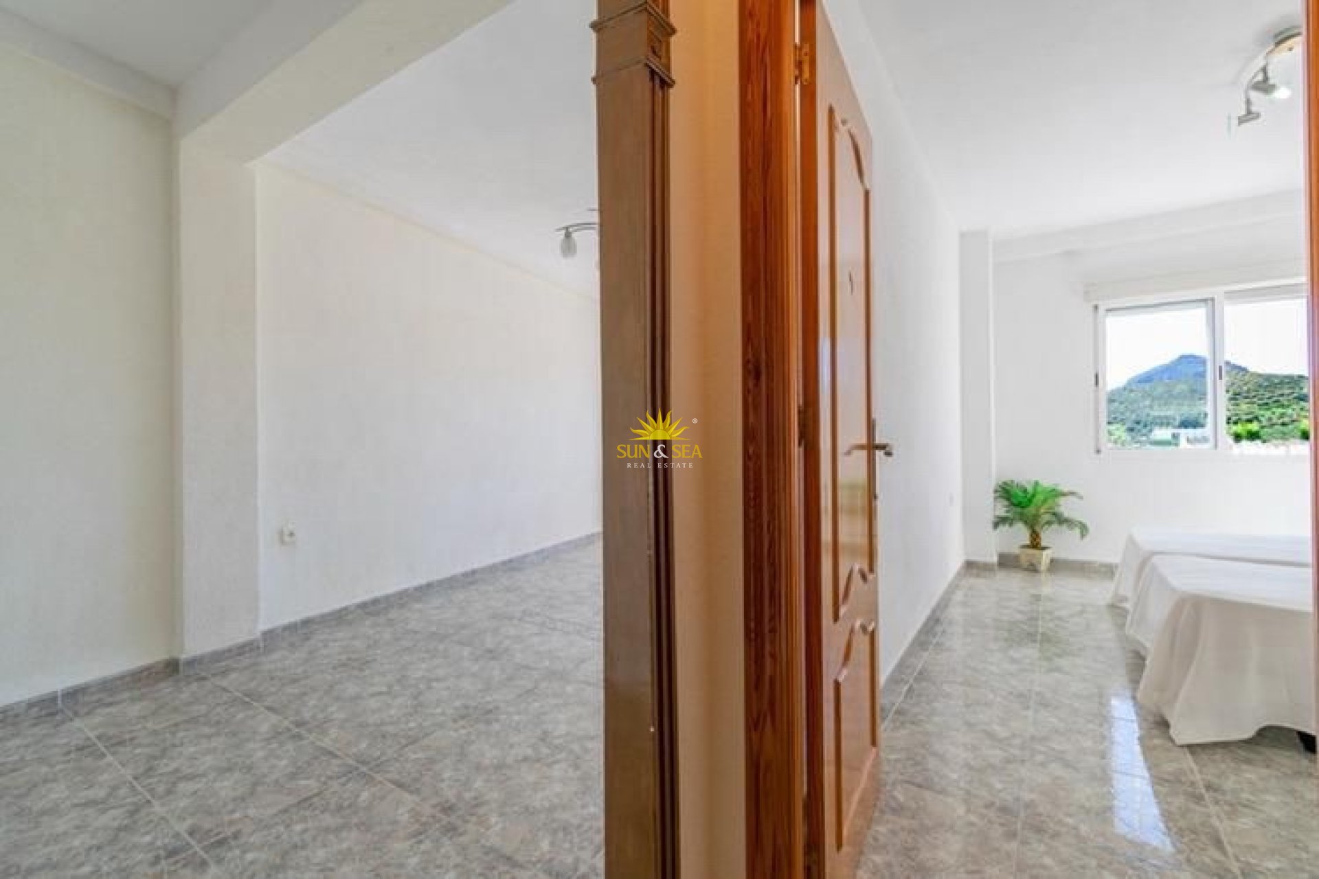 Wiederverkauf - Wohnung - 