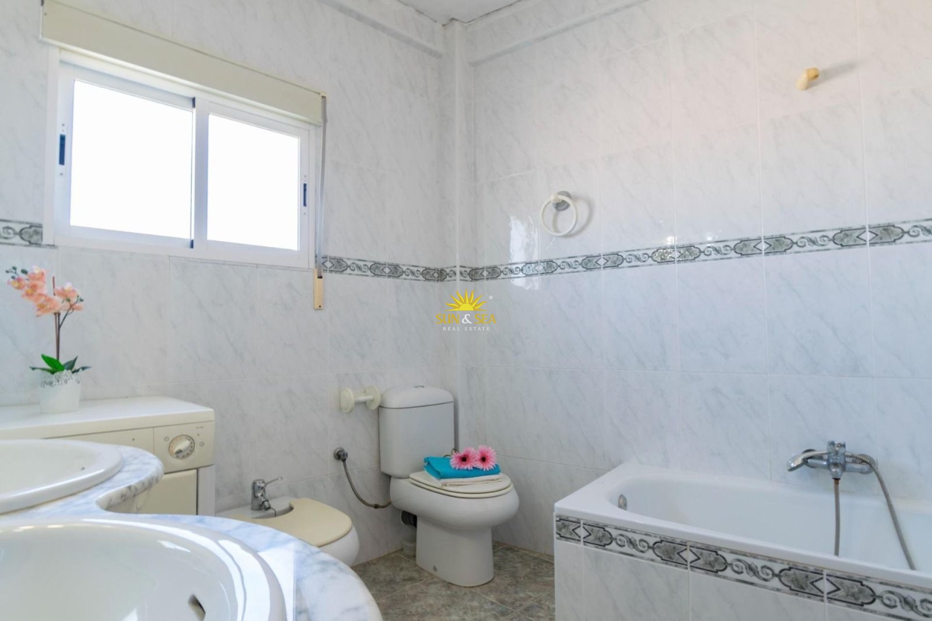 Wiederverkauf - Wohnung - 