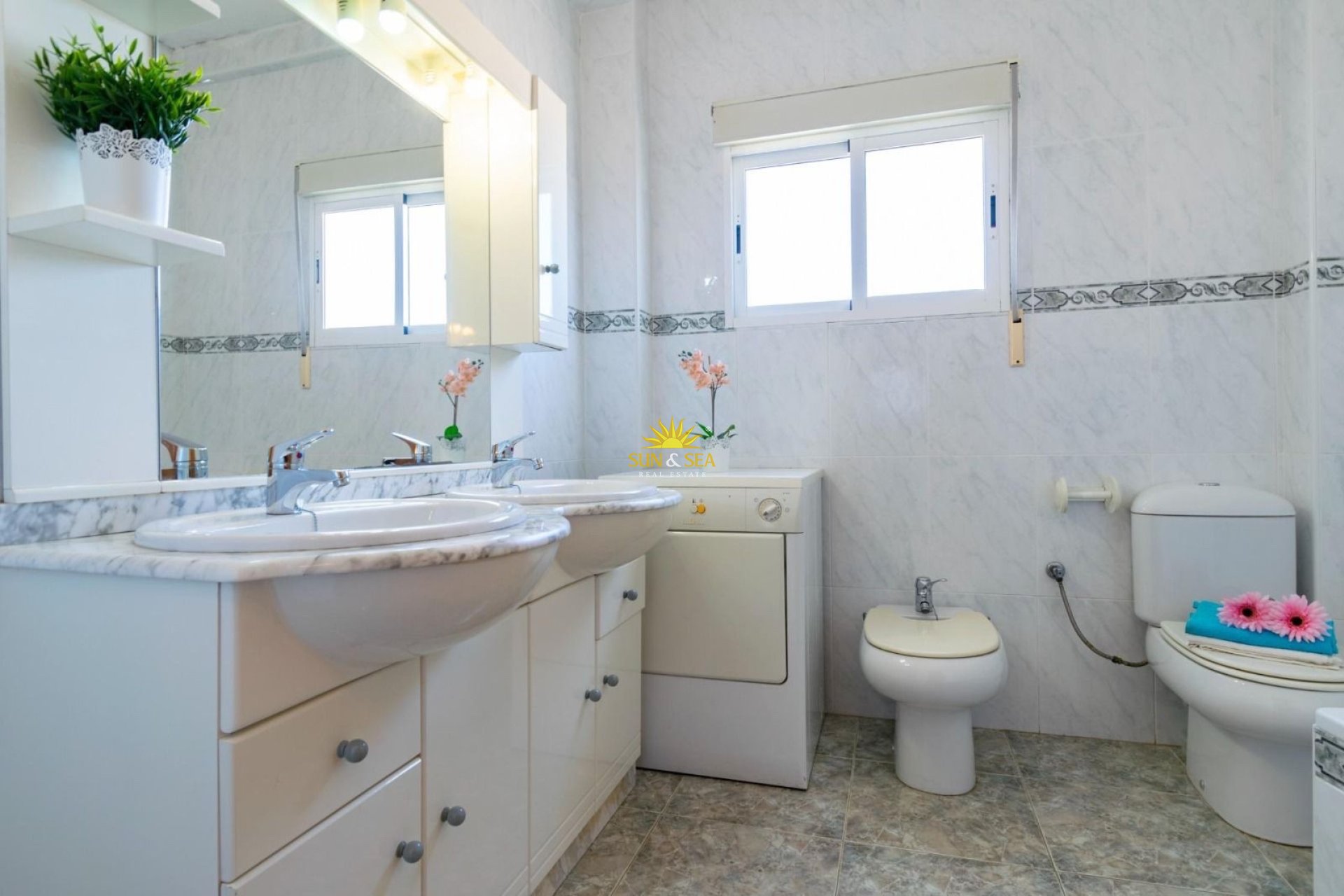 Wiederverkauf - Wohnung - 