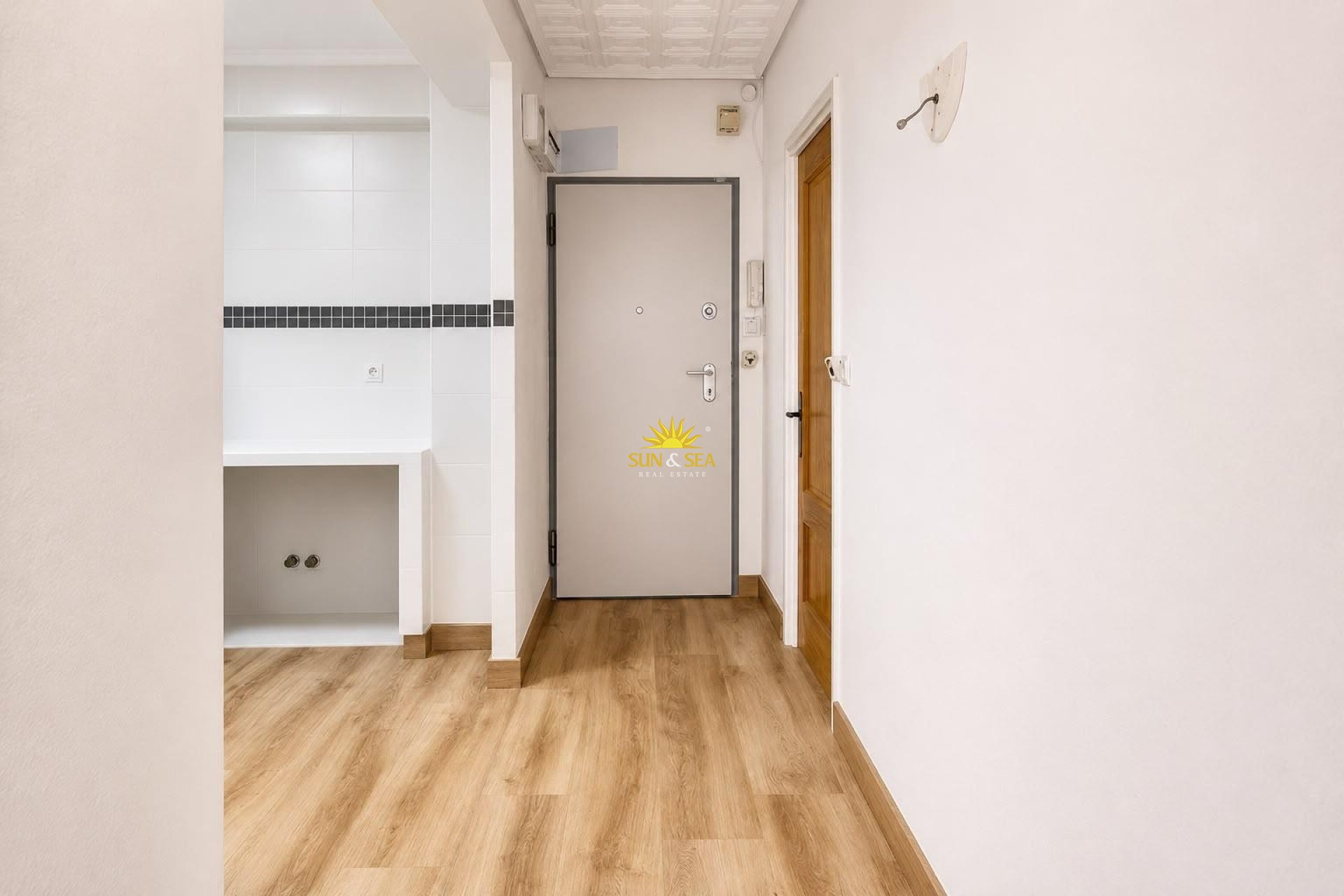 Wiederverkauf - Wohnung - 