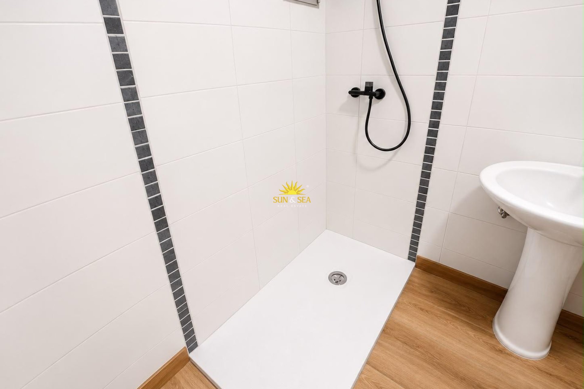 Wiederverkauf - Wohnung - 