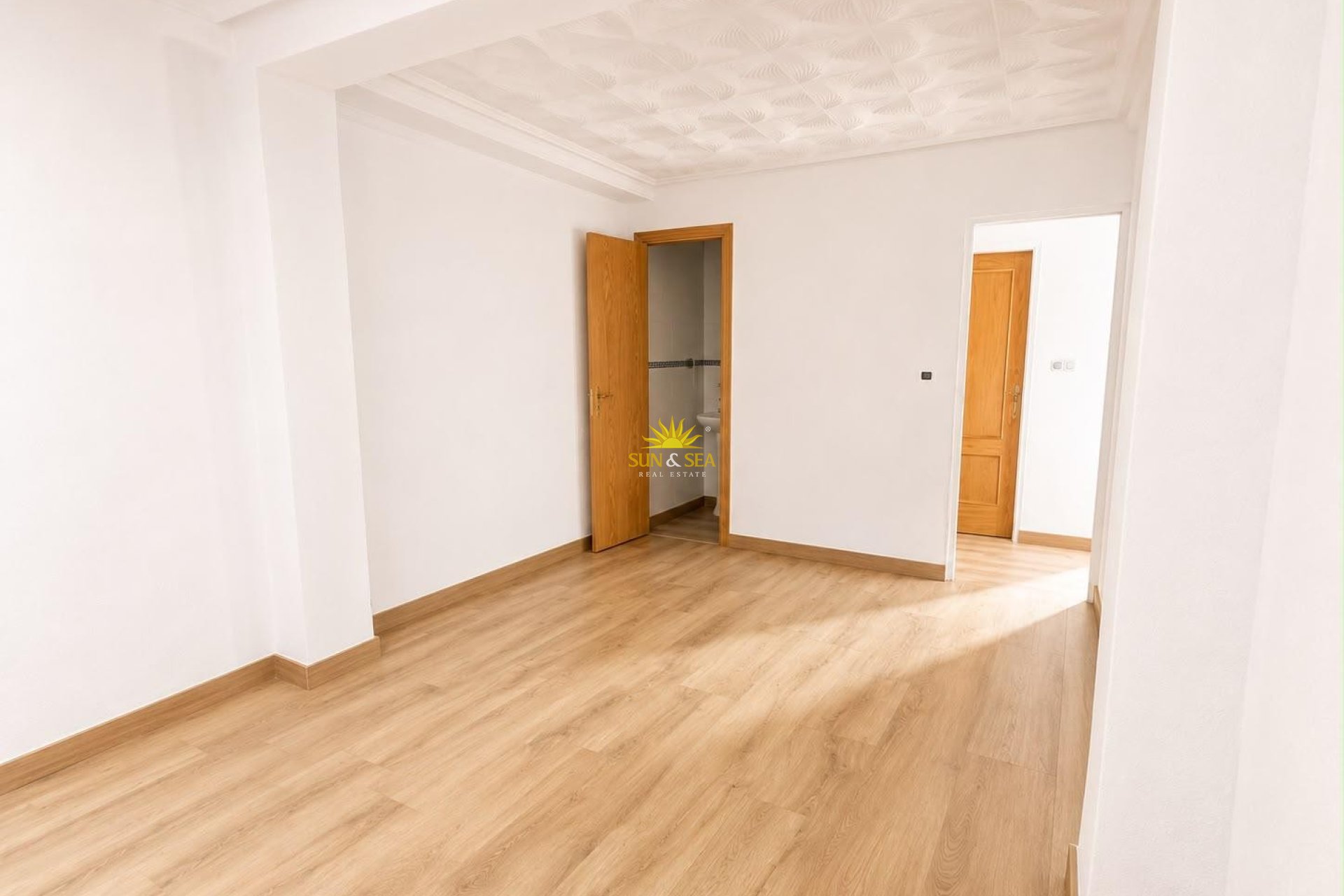 Wiederverkauf - Wohnung - 