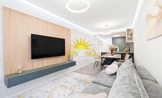 Wohnung - Wiederverkauf - Torrevieja - Centro