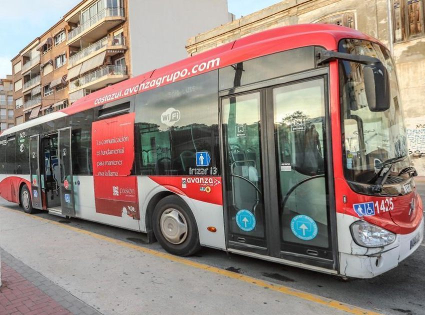 Torrevieja bets on more sustainable urban transport with 32 hybrid and electric buses