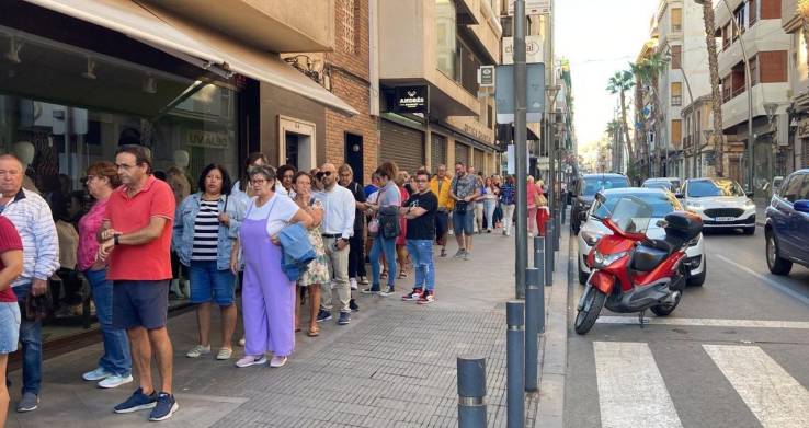 Torrevieja Will Keep Its Consumption Voucher in 2025: Half a Million Euros in Municipal Funds from November to Christmas