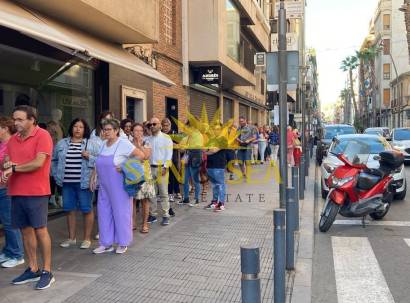 Torrevieja Will Keep Its Consumption Voucher in 2025: Half a Million Euros in Municipal Funds from November to Christmas