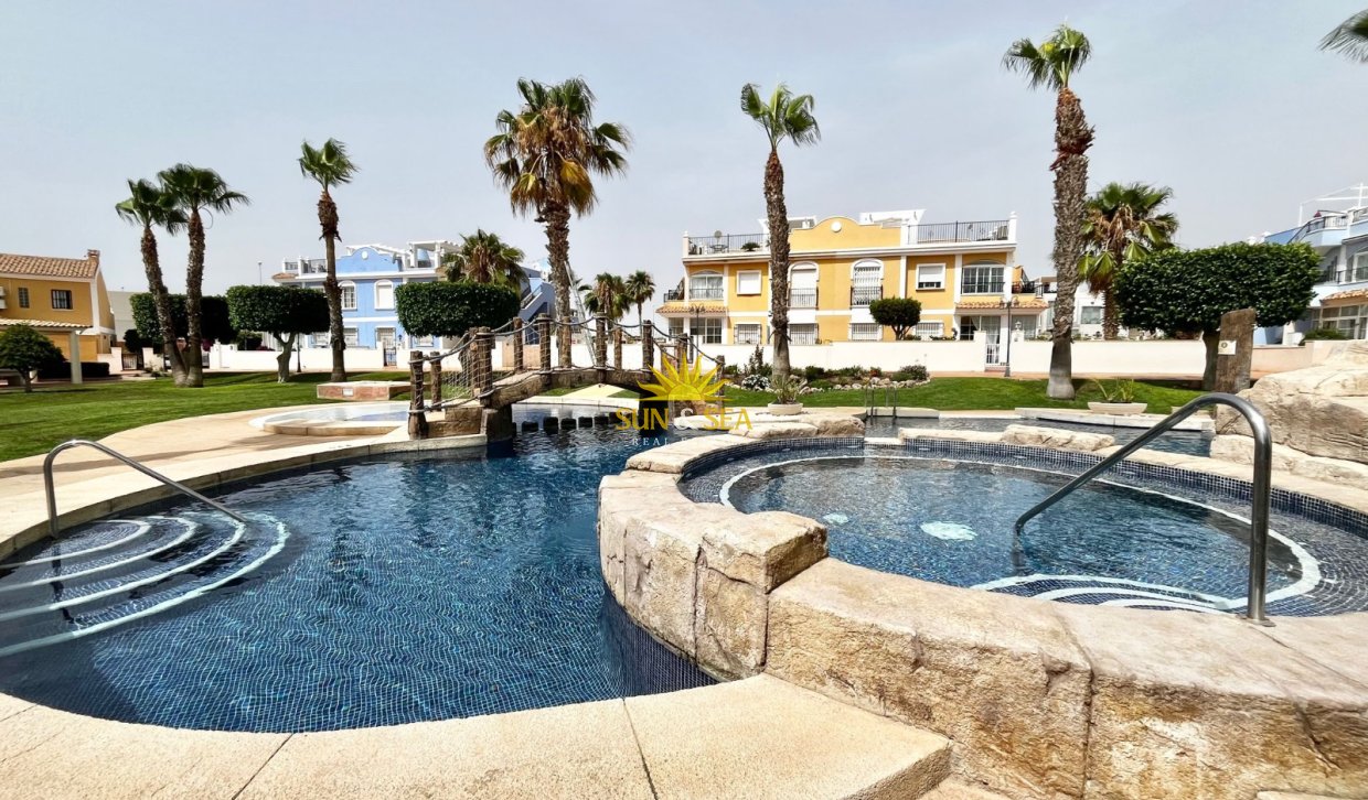 Lange Termijn Verhuur - Villa - Orihuela Costa