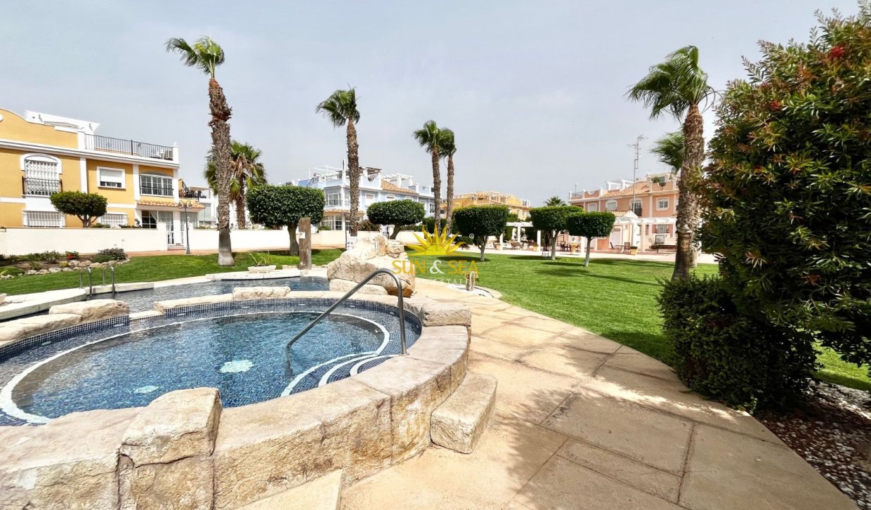 Lange Termijn Verhuur - Villa - Orihuela Costa