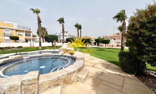 Lange Termijn Verhuur - Villa - Orihuela Costa