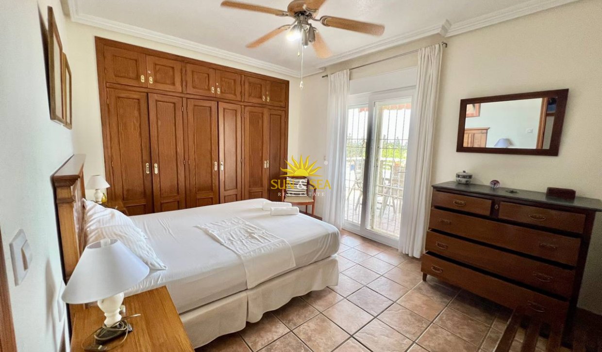 Alquiler a largo plazo - Chalet - Torrevieja - Los Balcones - Los Altos del Edén
