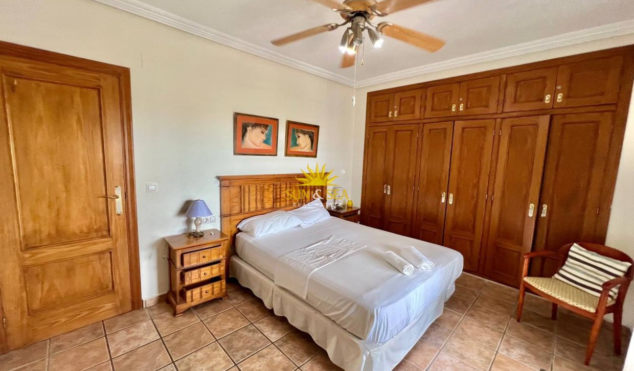 Alquiler a largo plazo - Chalet - Torrevieja - Los Balcones - Los Altos del Edén