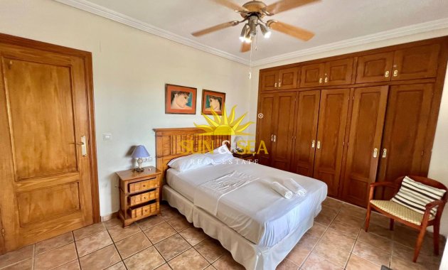 Alquiler a largo plazo - Chalet - Torrevieja - Los Balcones - Los Altos del Edén