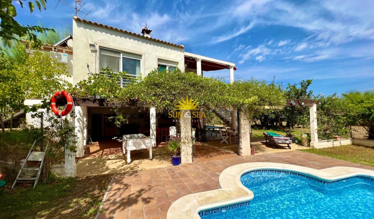 Alquiler a largo plazo - Chalet - Torrevieja - Los Balcones - Los Altos del Edén