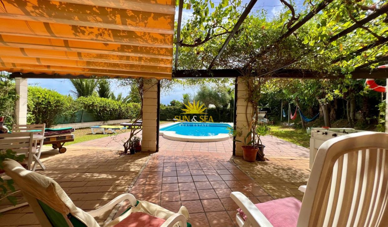 Alquiler a largo plazo - Chalet - Torrevieja - Los Balcones - Los Altos del Edén