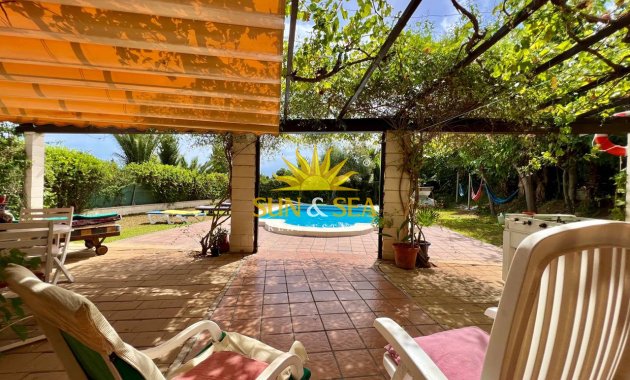 Alquiler a largo plazo - Chalet - Torrevieja - Los Balcones - Los Altos del Edén