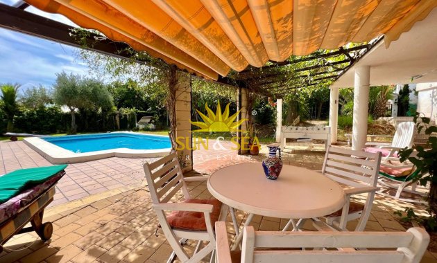 Alquiler a largo plazo - Chalet - Torrevieja - Los Balcones - Los Altos del Edén