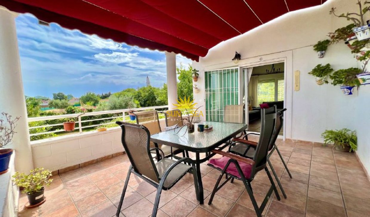 Alquiler a largo plazo - Chalet - Torrevieja - Los Balcones - Los Altos del Edén