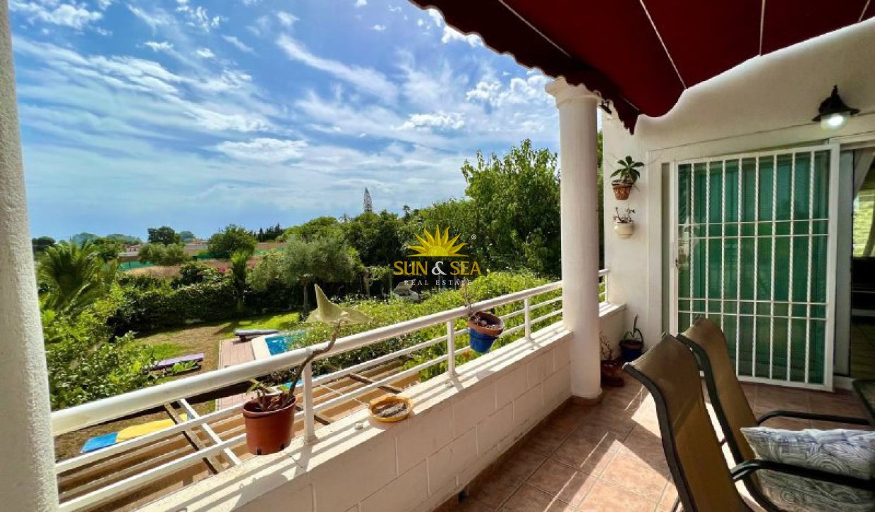 Alquiler a largo plazo - Chalet - Torrevieja - Los Balcones - Los Altos del Edén