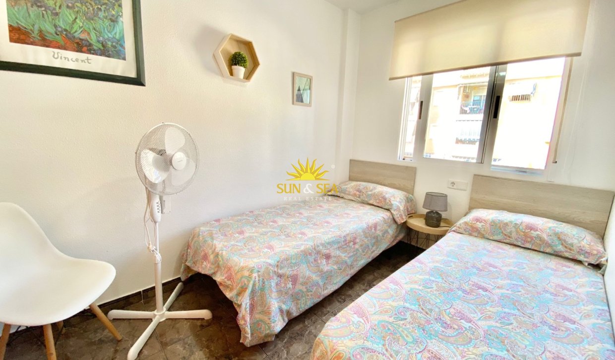 Kurzzeit-Vermietung - Wohnung - Torrevieja - Playa de los Naufragos