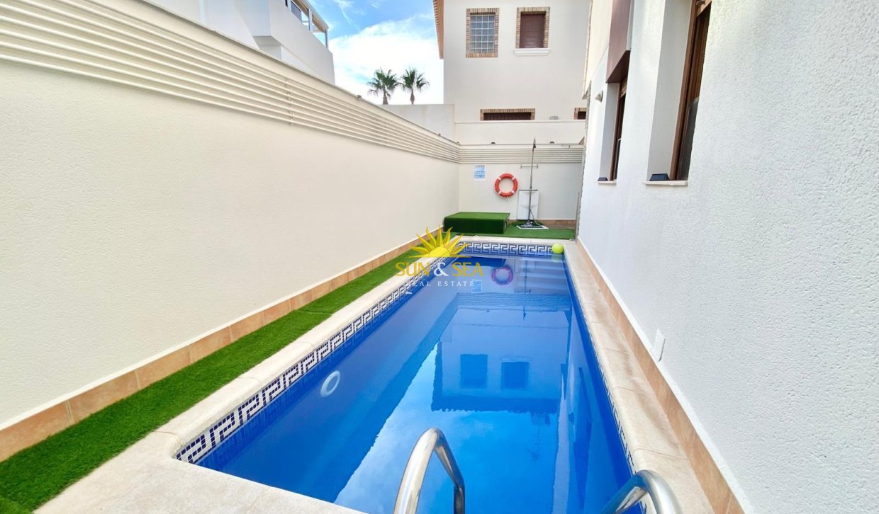 Alquiler a largo plazo - Chalet - San Pedro del Pinatar - Los Peñascos