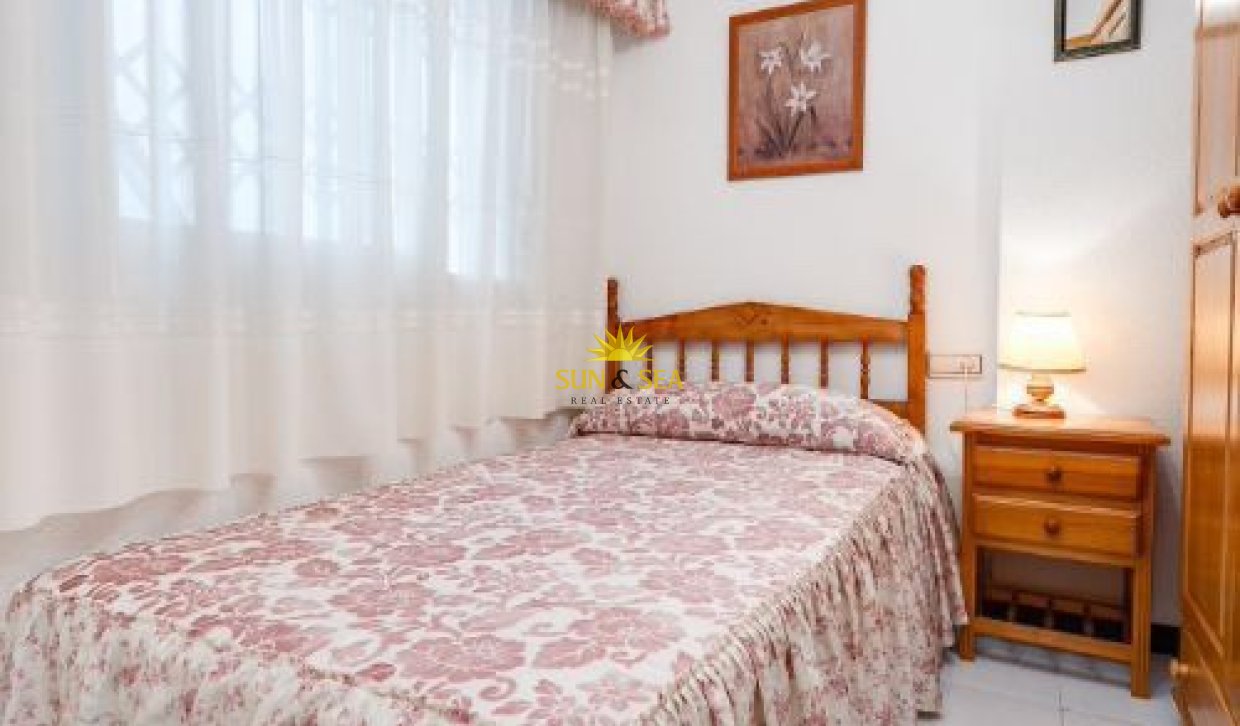 Long Term Rental - Apartment - Torrevieja - Playa de los Locos