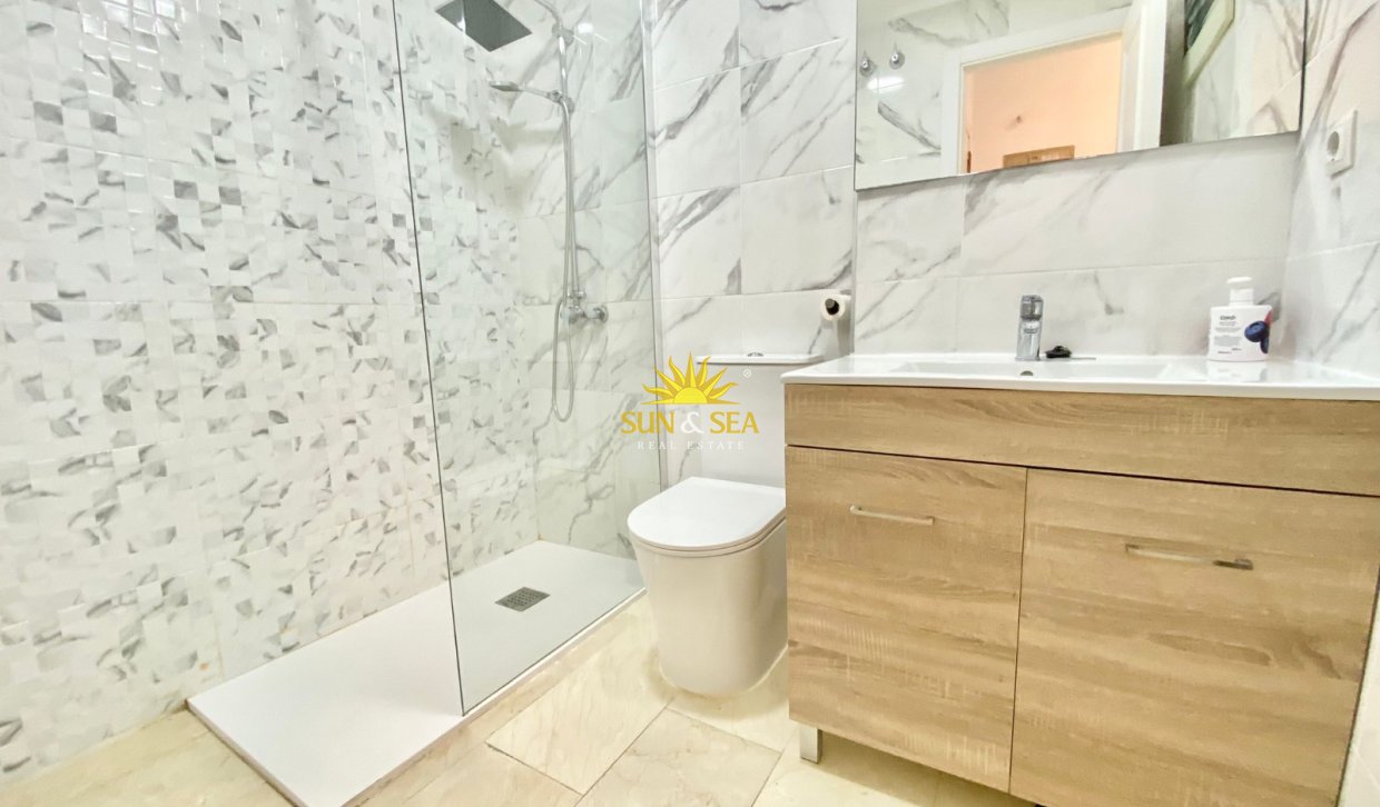Long Term Rental - Studio apartment - Torrevieja - Playa de los Locos