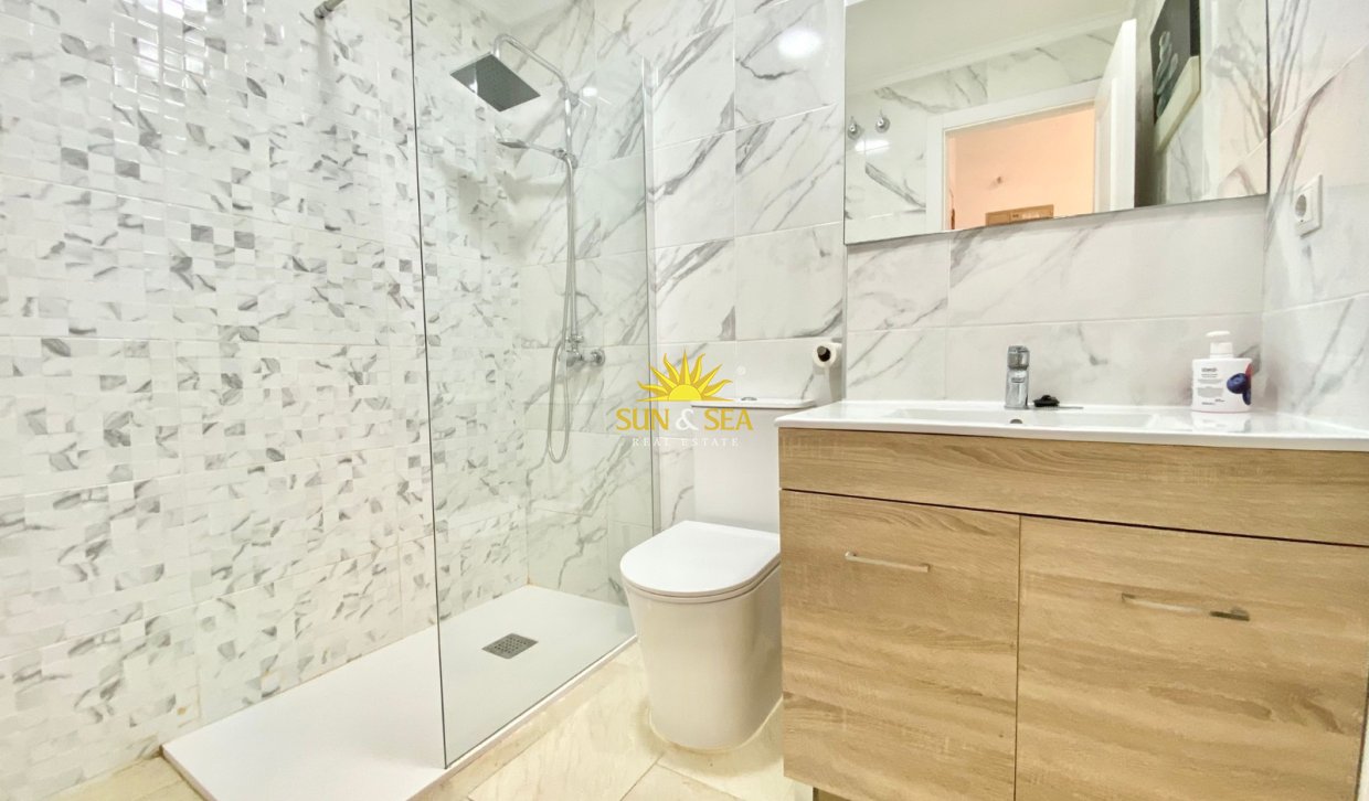 Long Term Rental - Studio apartment - Torrevieja - Playa de los Locos