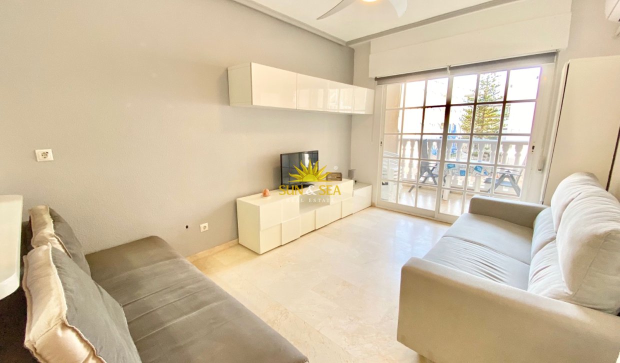 Long Term Rental - Studio apartment - Torrevieja - Playa de los Locos