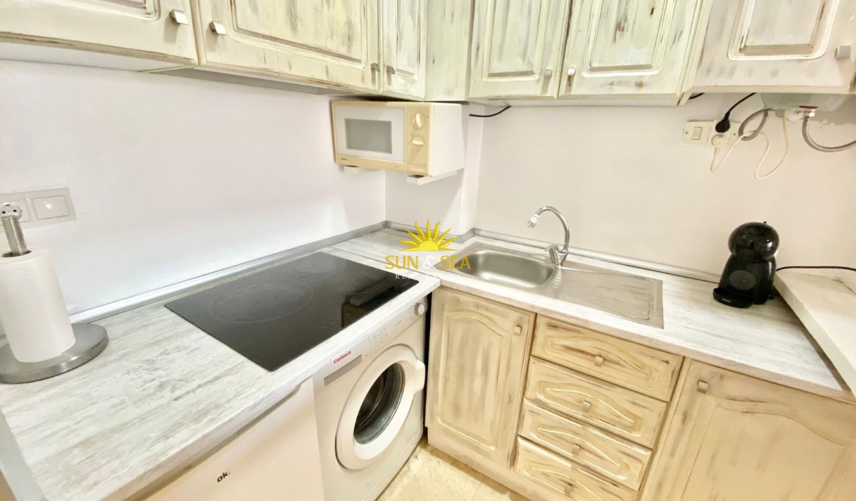 Long Term Rental - Studio apartment - Torrevieja - Playa de los Locos