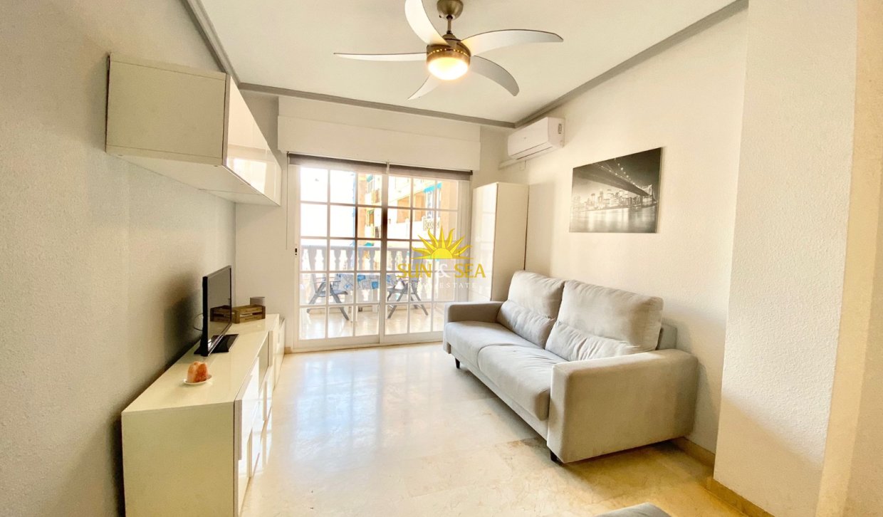 Long Term Rental - Studio apartment - Torrevieja - Playa de los Locos