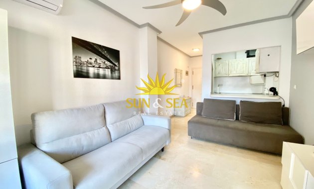 Long Term Rental - Studio apartment - Torrevieja - Playa de los Locos