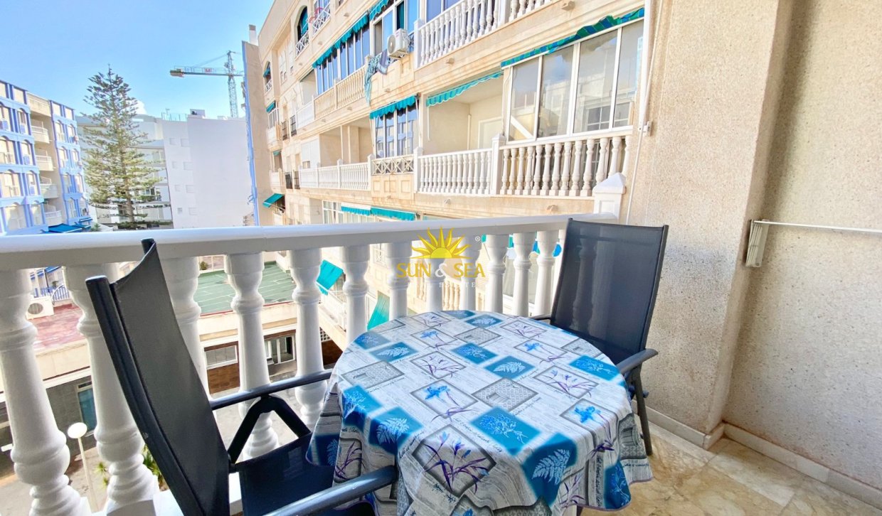 Long Term Rental - Studio apartment - Torrevieja - Playa de los Locos