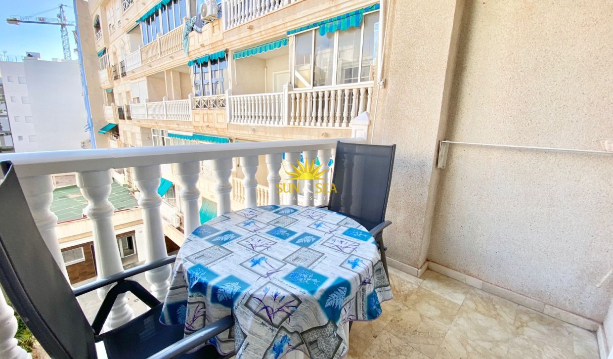 Long Term Rental - Studio apartment - Torrevieja - Playa de los Locos