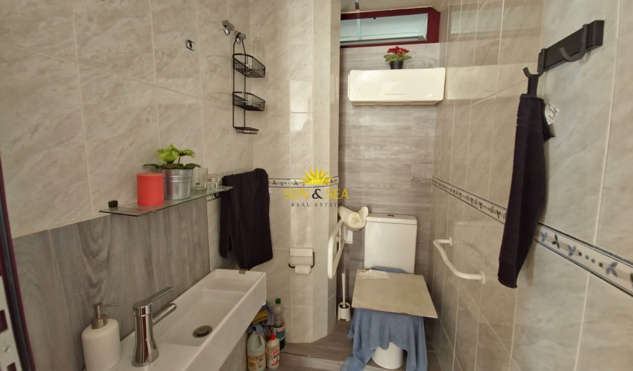 Resale - Commercial - Orihuela