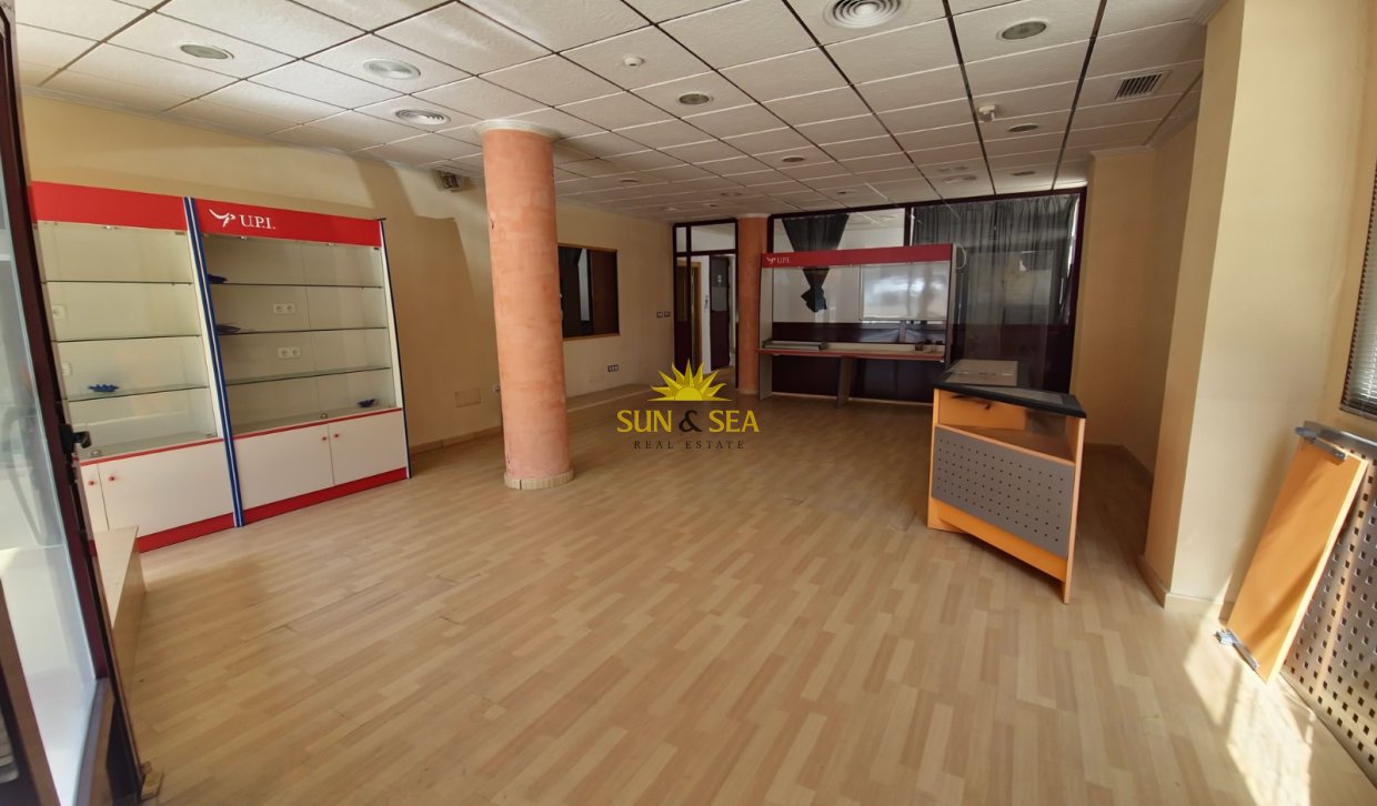 Resale - Commercial - Orihuela