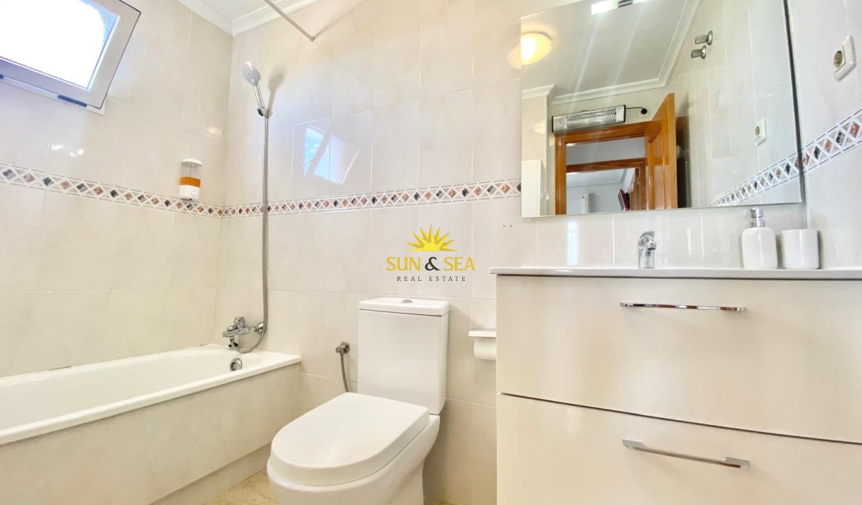 Location à long terme - Appartement - Torrevieja - Torrelamata - La Mata